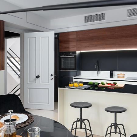 The H Experience - Stylish 2Bd Apt With Balcony In Heraklion Center Eksteriør bilde